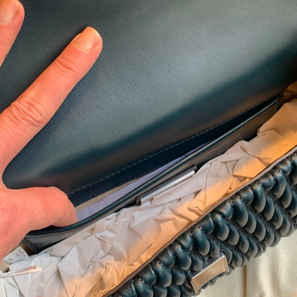 SOLD⛔️Authentic TORY BURCH Quilted Leather logo magnetic flap satchel/shoulder - Picture 9 of 16